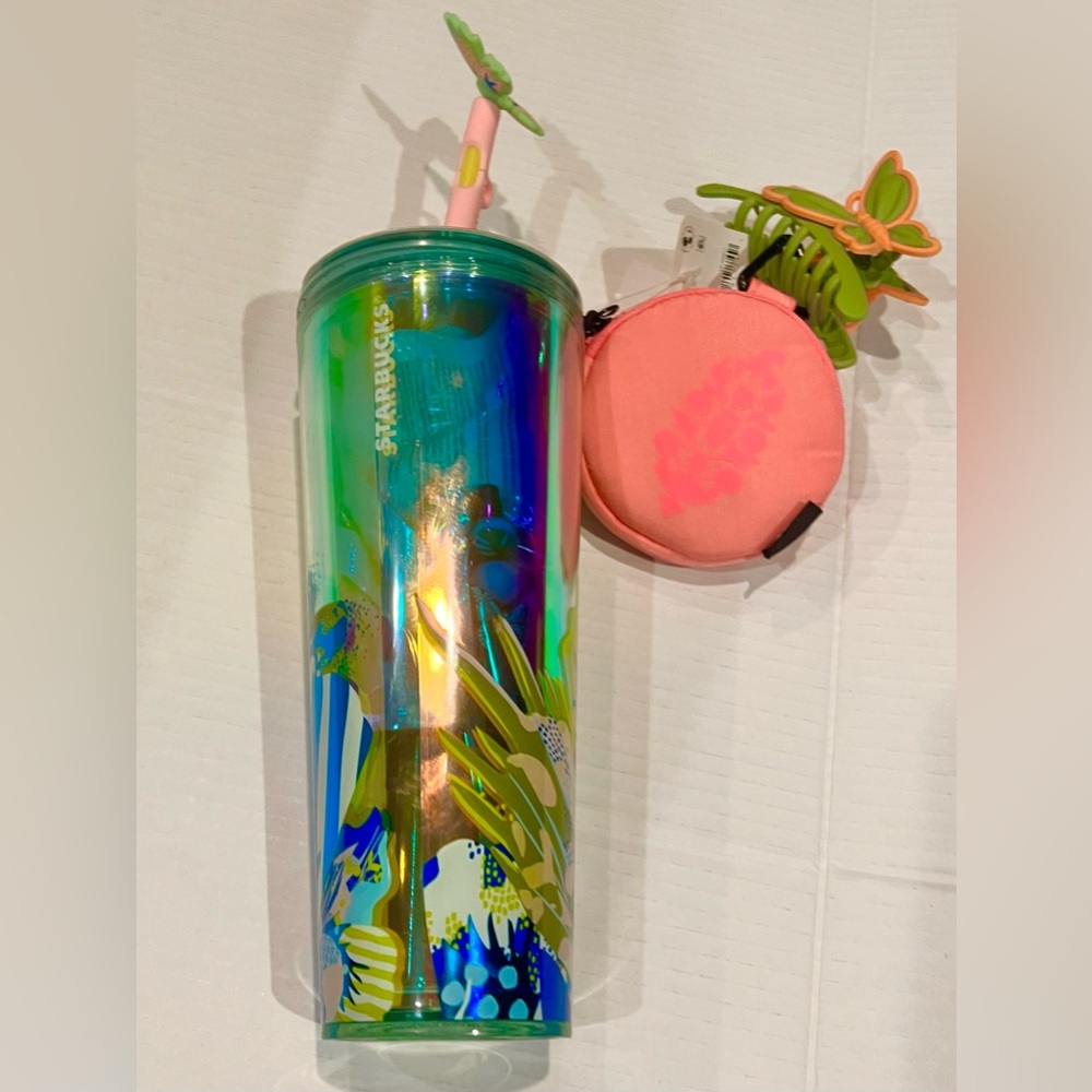 Starbucks Cup With Free People Giftset - Picture 2 of 5